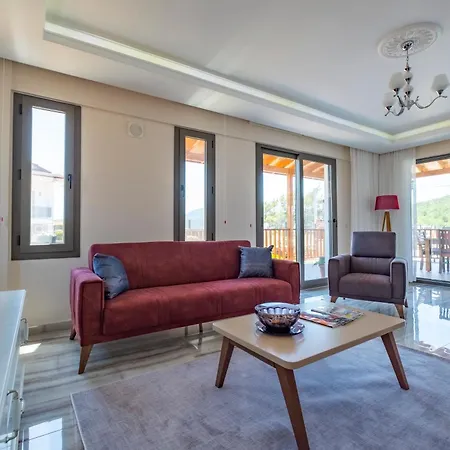 Perfect Peaceful In Oeluedeniz Villa Fethiye