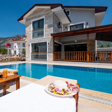 Perfect Peaceful In Oeluedeniz Villa